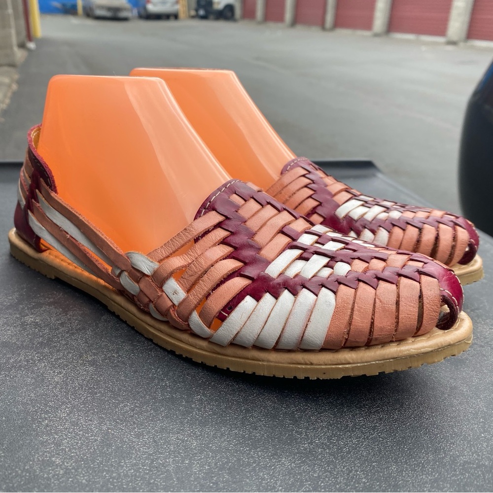 Kess Women’s Multi Color hand made huarache made in Mexico Sandals Size 7